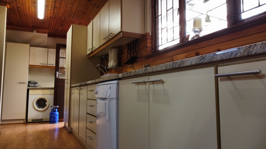 5 Bedroom Property for Sale in Hersham Western Cape